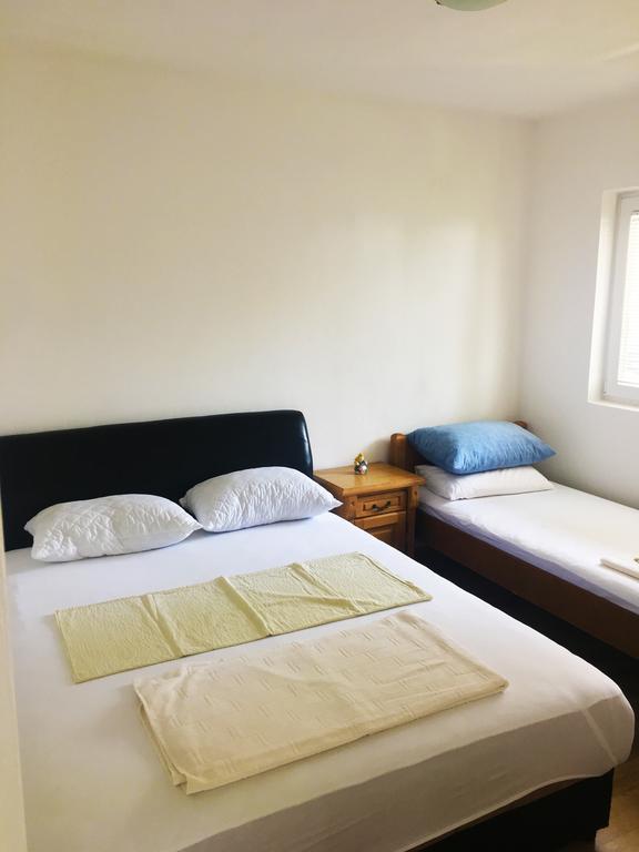 Milmaris Apartments Tivat Exterior photo